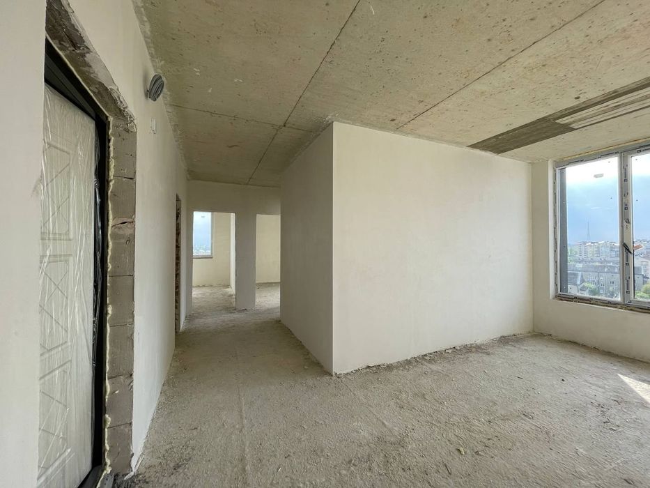 3 окремі кімнати+кухня студія в ЖК по вул. Незалежності.