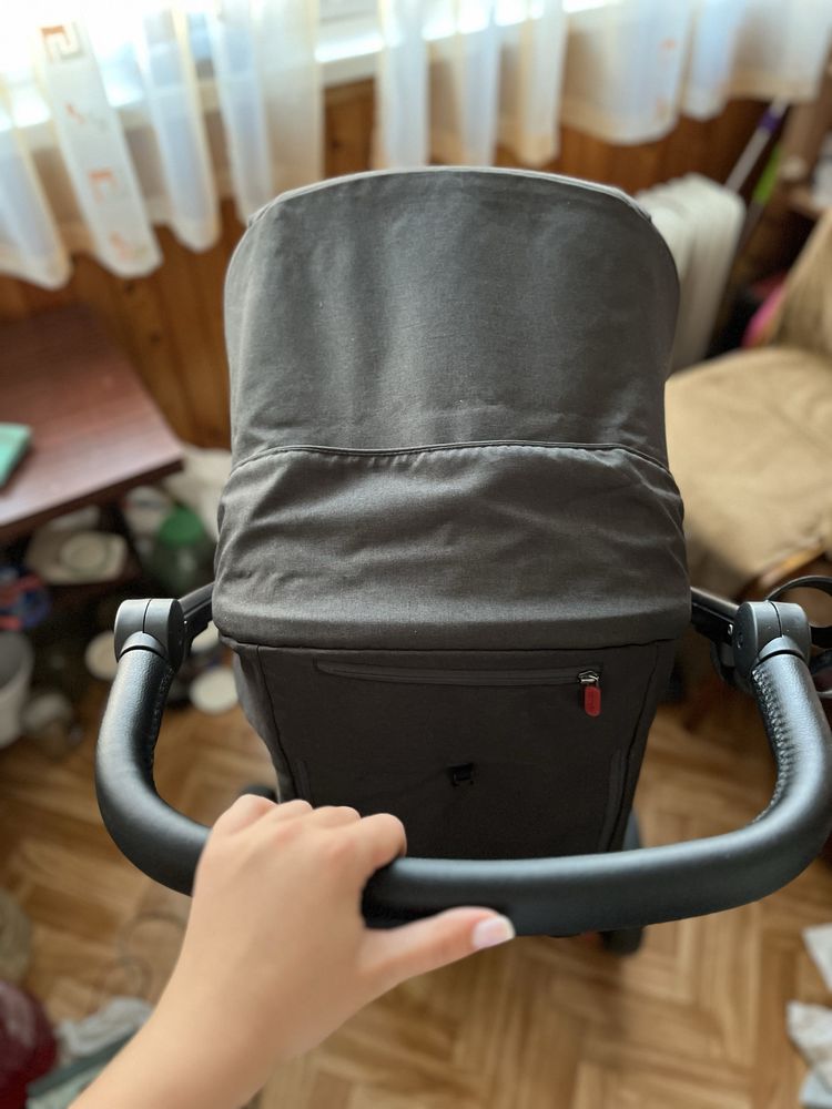 Оригінальна каляска для прогулянок carello Vito