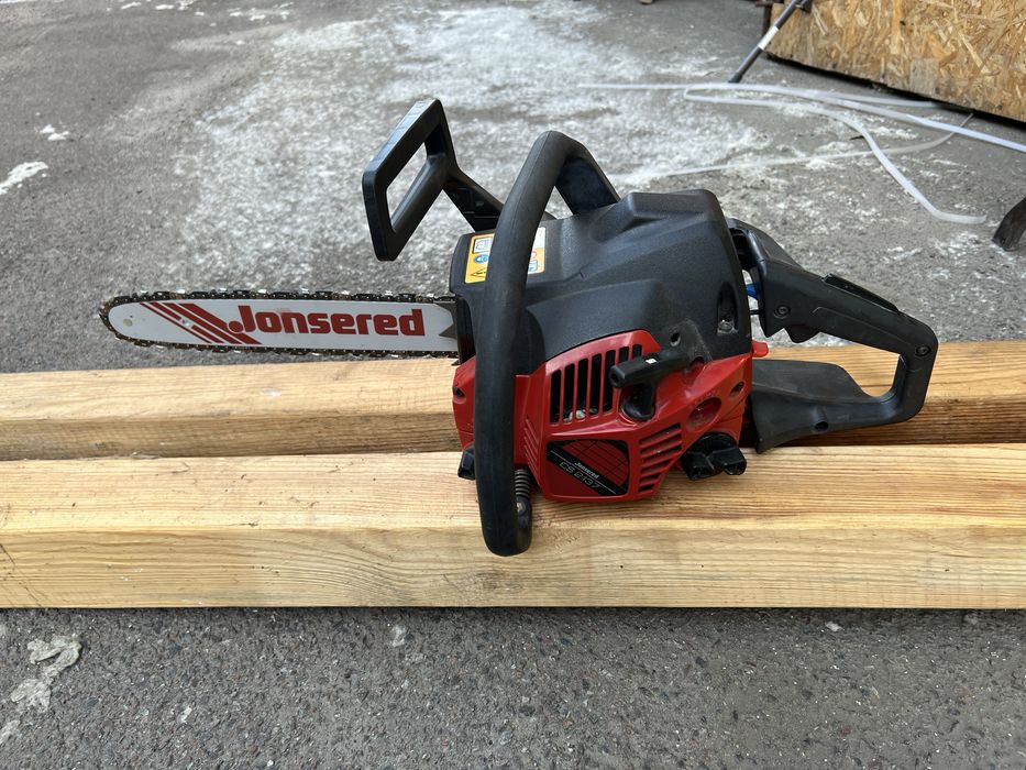 Бензопилка Jonesered cs2137 by Husqvarna 2.3 к.с.