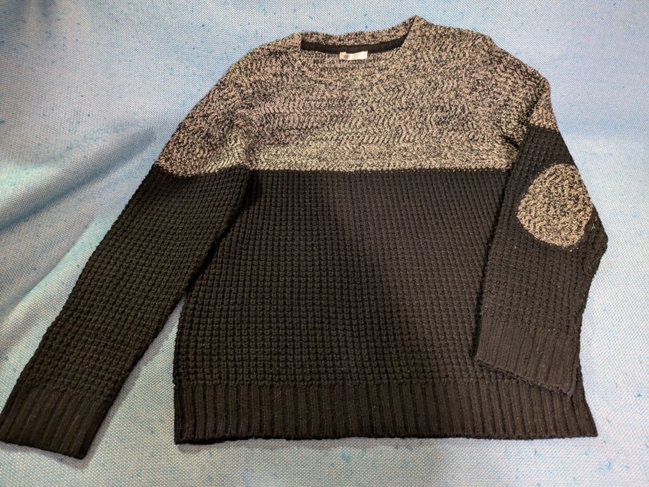 Sweter chłopięcy 146/152
