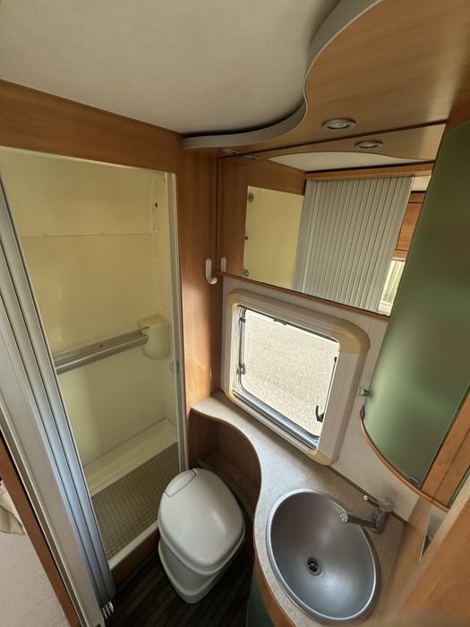 Autocaravana Hymer Tramp GT versão longa 2.8i Td 138cv