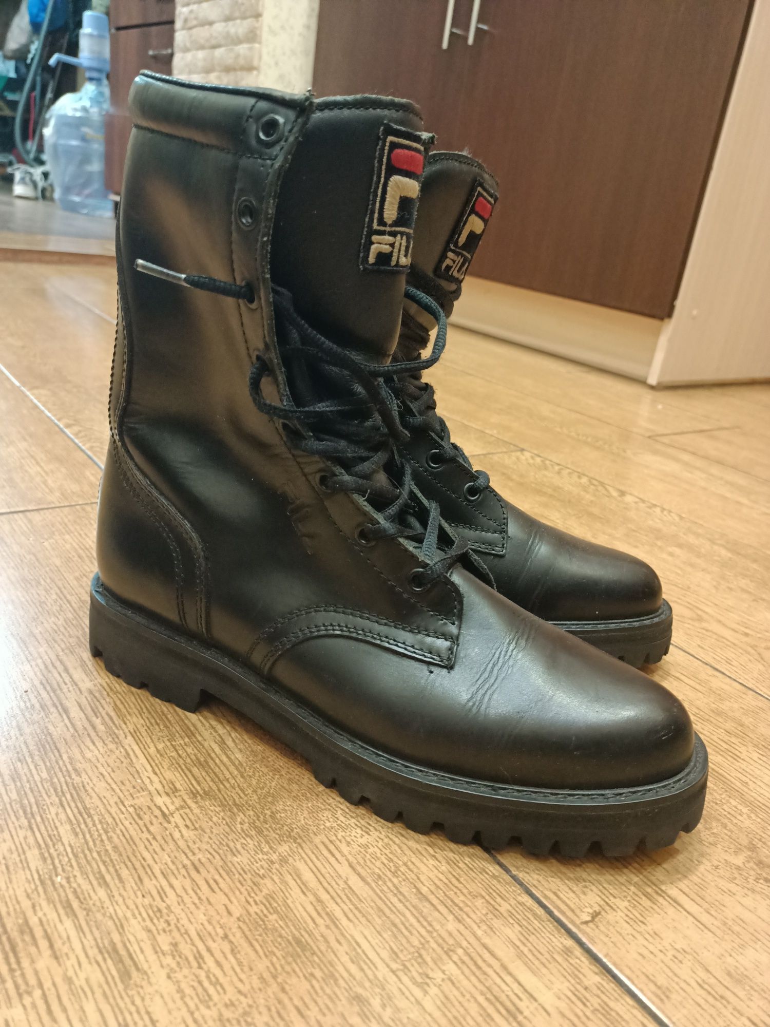 Кожаные ботинки берцы FILA