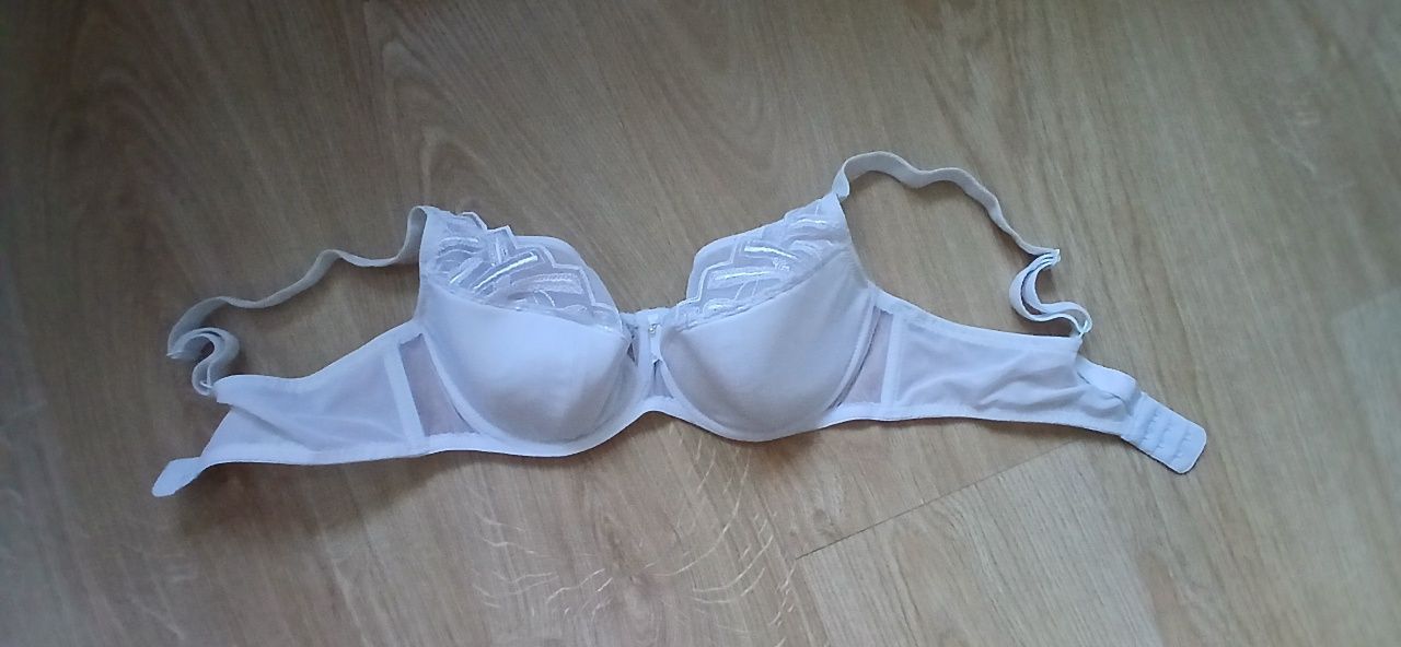 Gorteks biustonosz stanik 75C koronka