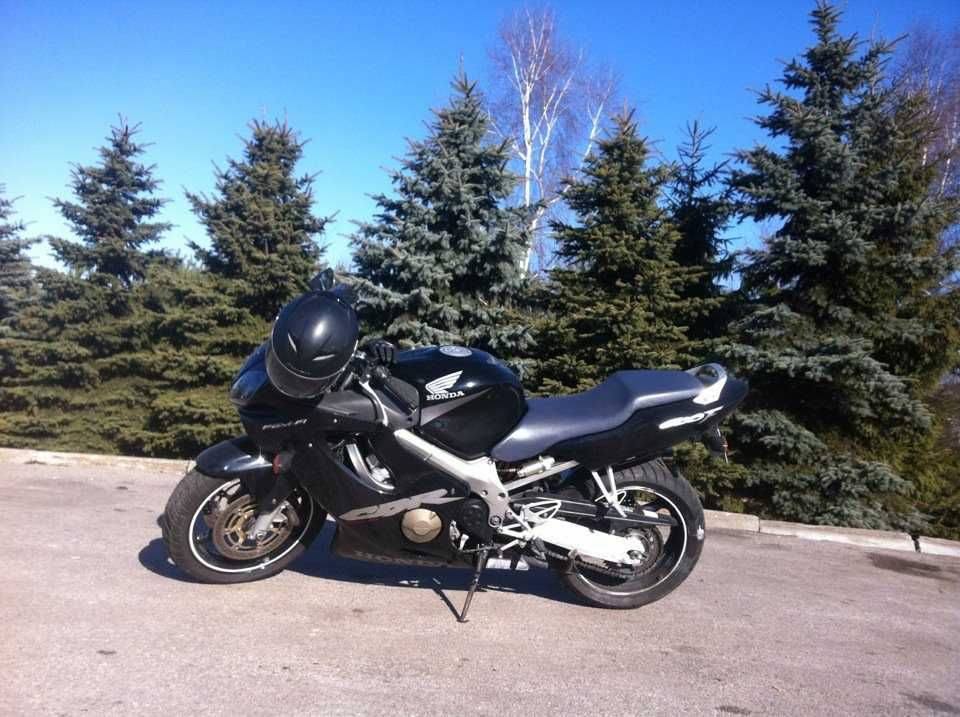 motocykl Honda CBR F4i
