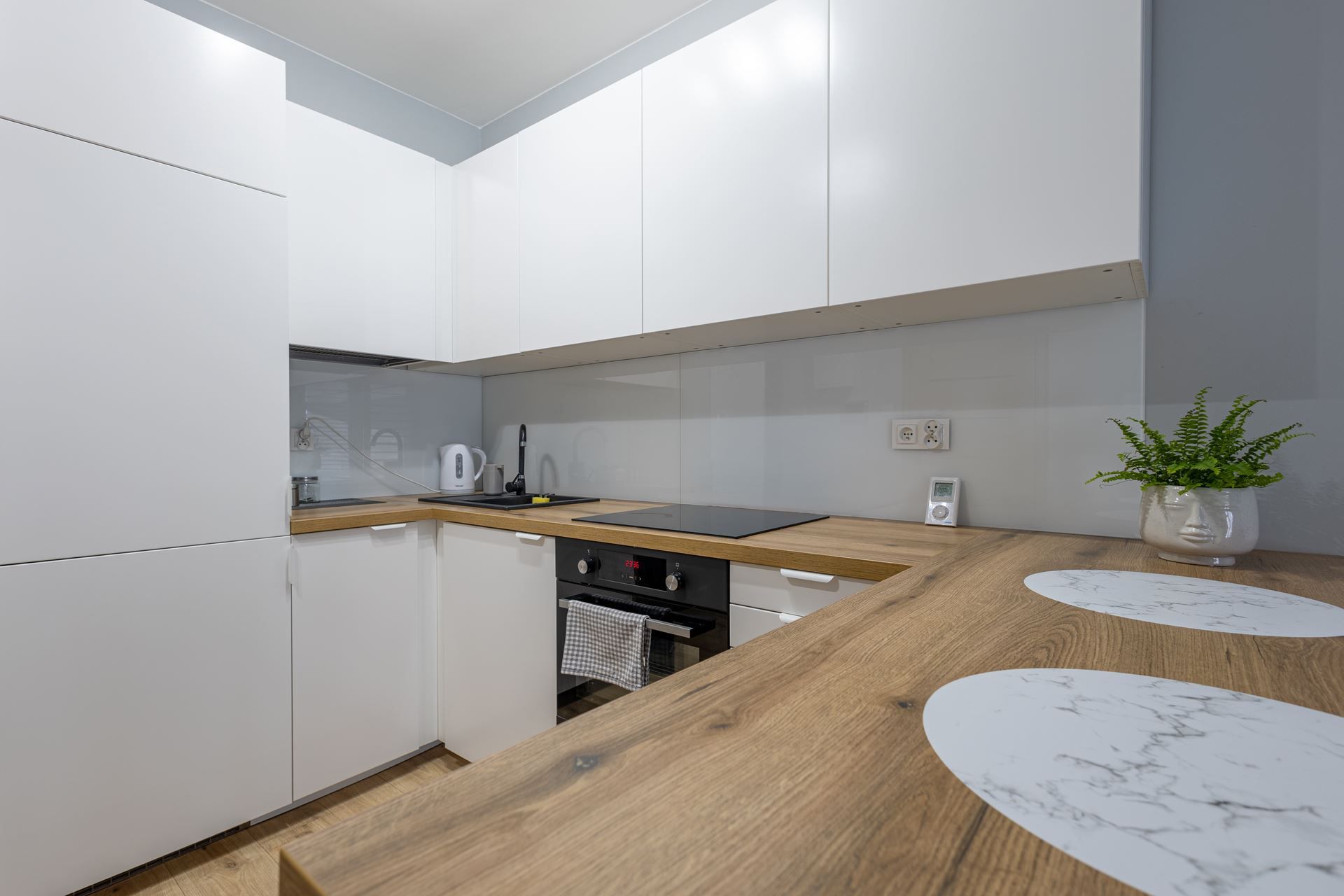 Noclegi wynajem na doby apartament Capital Towers Podwisłocze