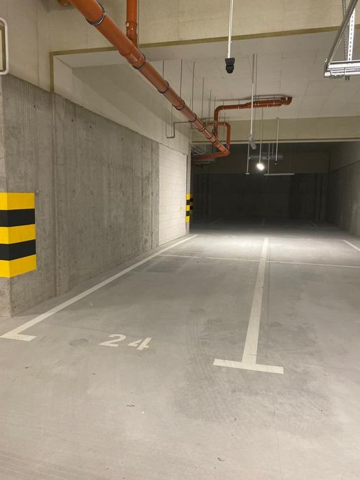 Miejsce parkingowe w garażu podziemnym Brzeg Dolny Wyszyńskiego