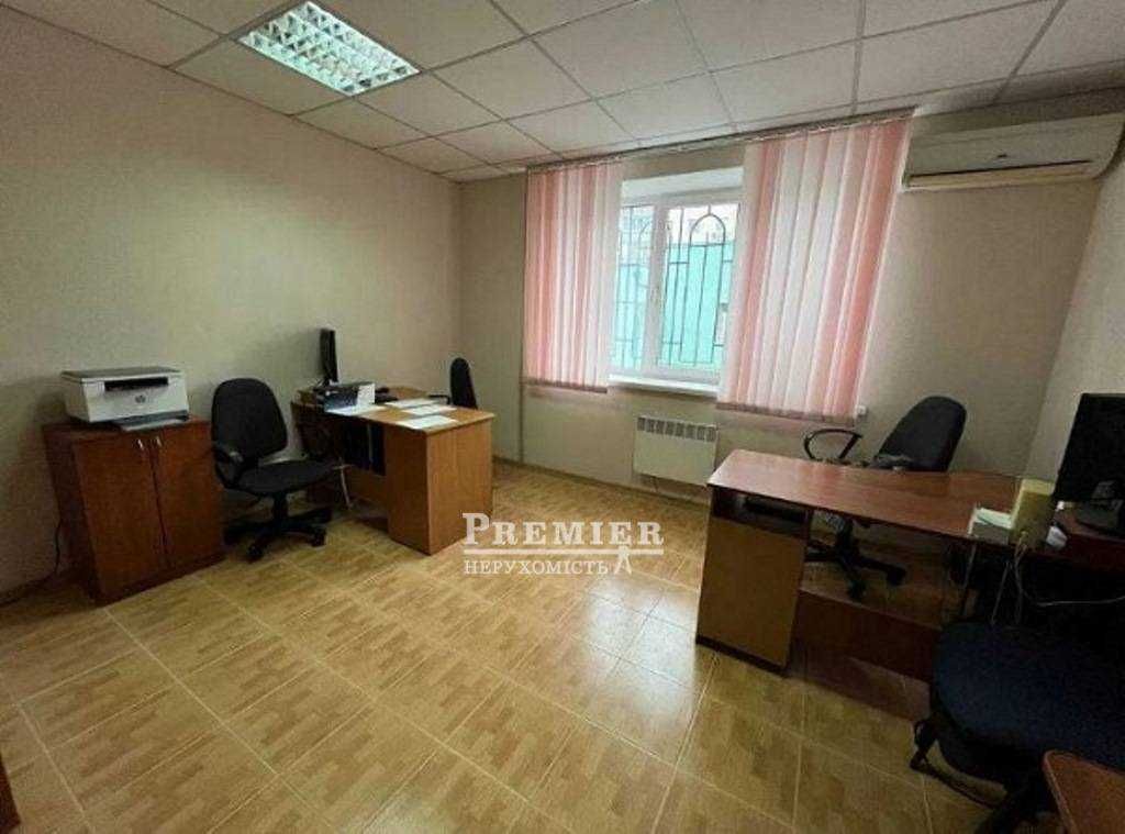 Готовий офіс з ремонтом у Центрі 73 кВ. м 70000 у. о.