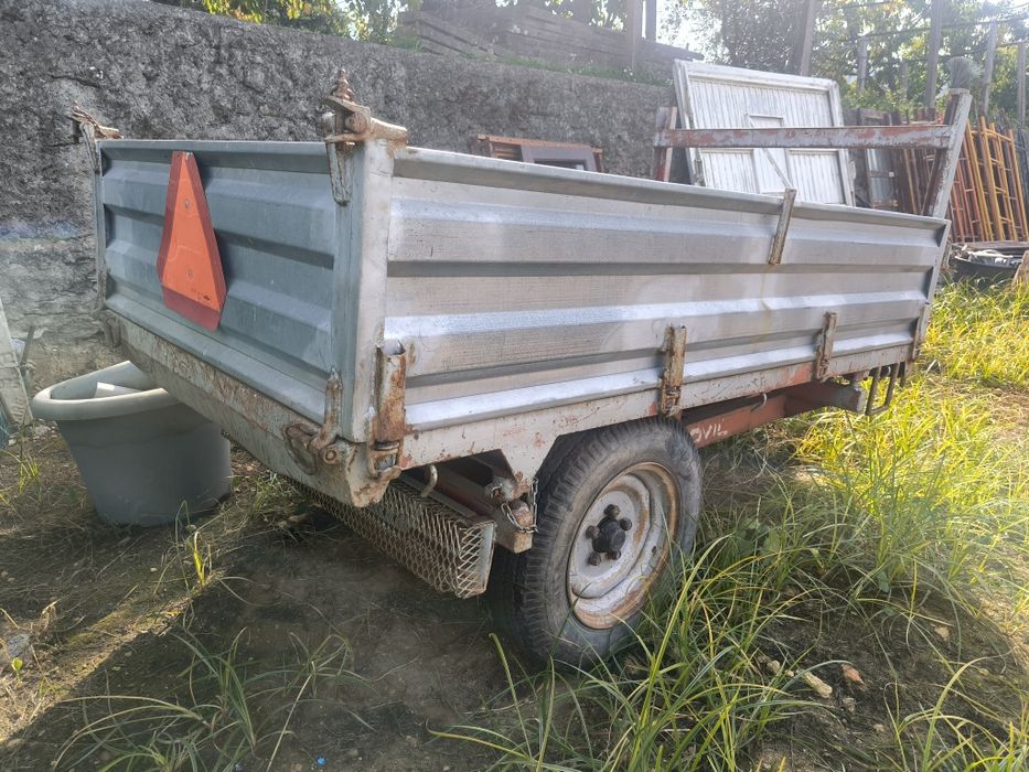 Reboque agrícola 2.500 Kg