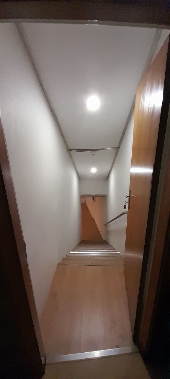 Alugo espaço com +/- 50m²