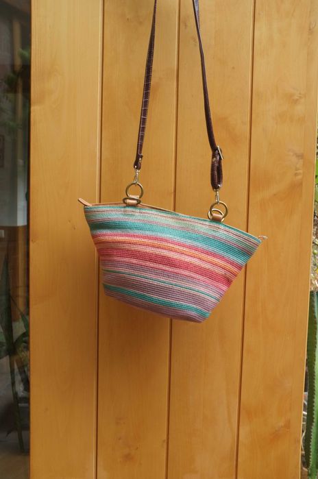 kolorowa etniczna torebka z rafii tęczowa etno folk grunge paski tote