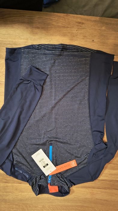 Bluzka t-shirt sportowy z długim rękawem cool club 140 dla chłopca