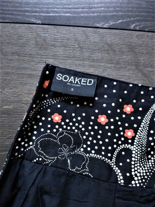 Soaked śliczna spódnica czarna wzorzysta S/M jak nowa