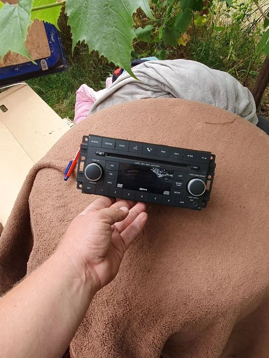 Radio Dodge Journey Nitro 5064942AC