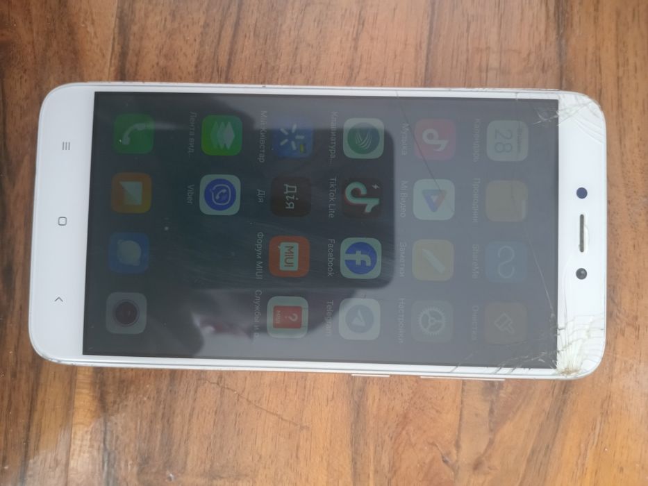 Телефони и аксесуари