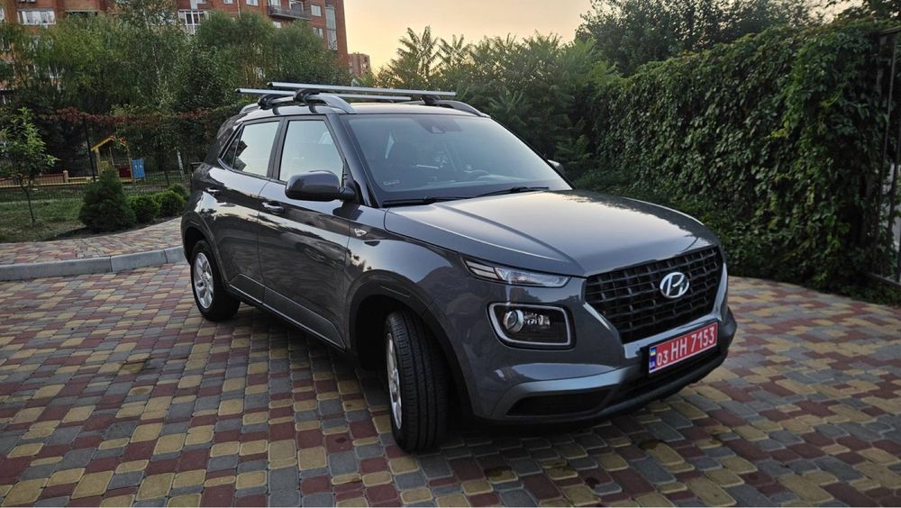 Продам HYUNDAI VENUE Avtomat