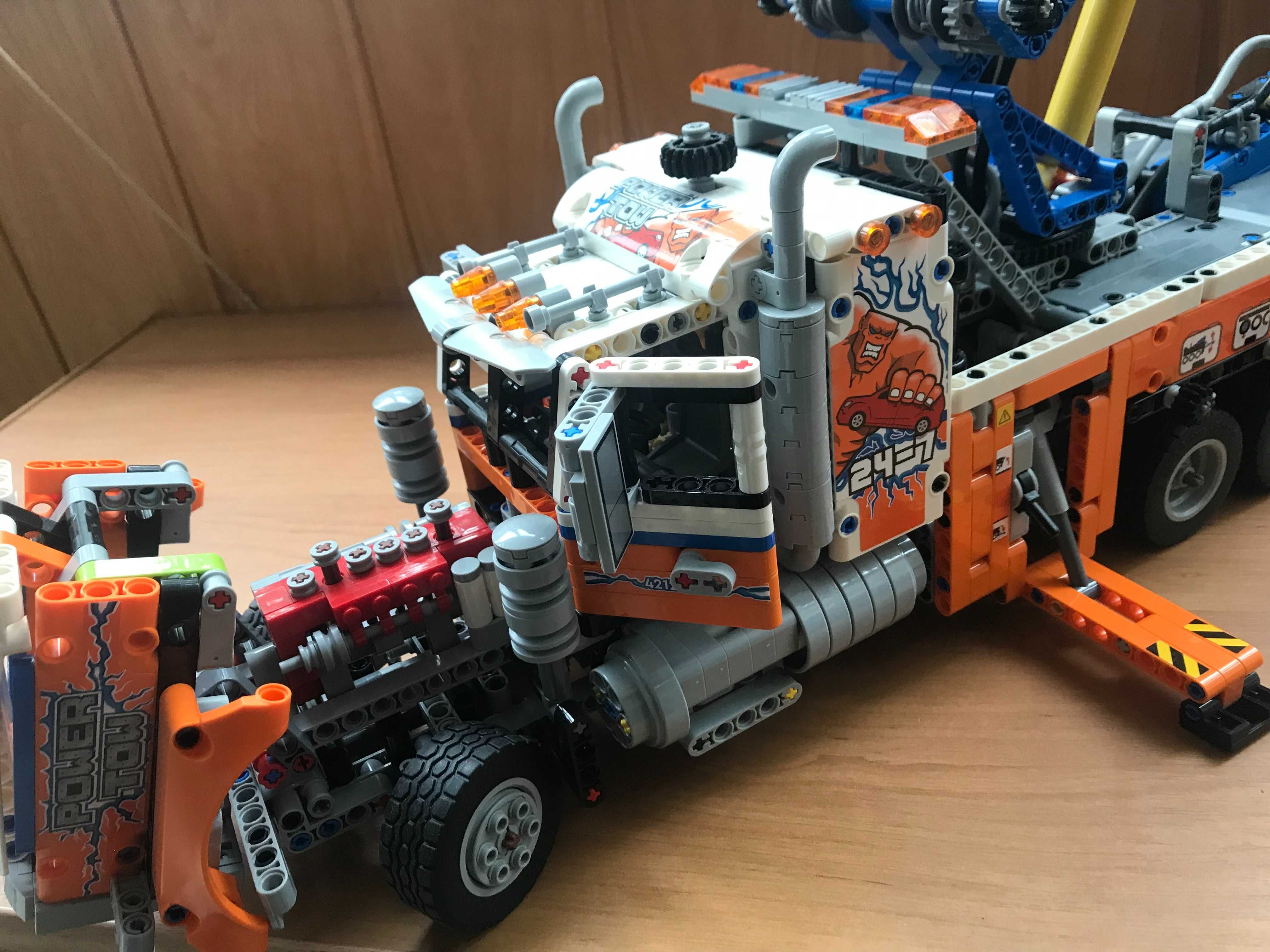 ЛЕГО LEGO Technic Грузовой эвакуатор (42128) Б/У