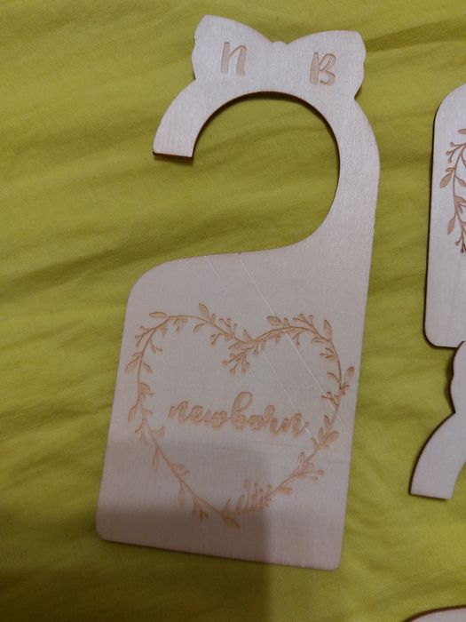 набір дерев'яних розділювачів для дитячого одягу
7 штук