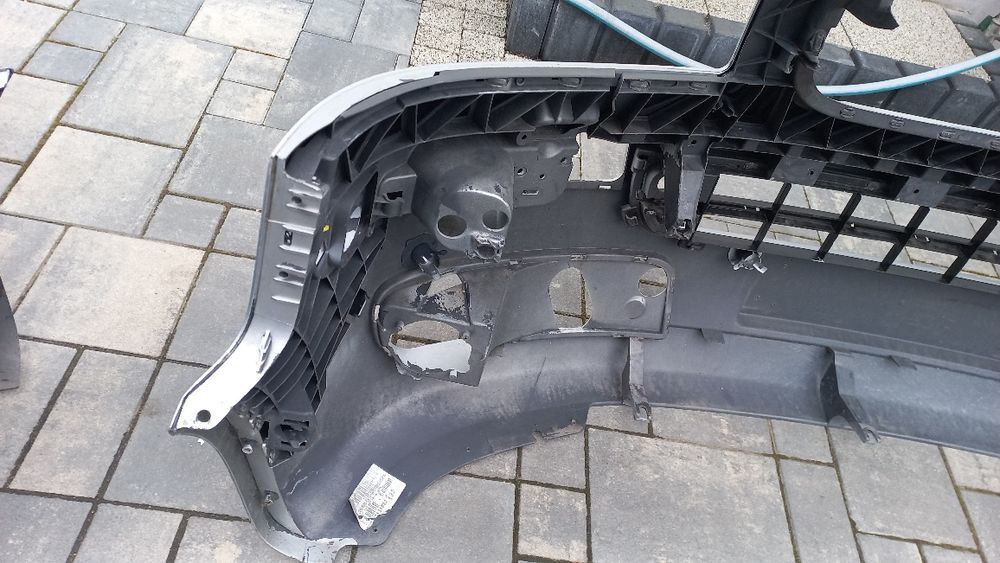 VW transporter t5 multivan caravella zderzak przód przód srebrny la7w