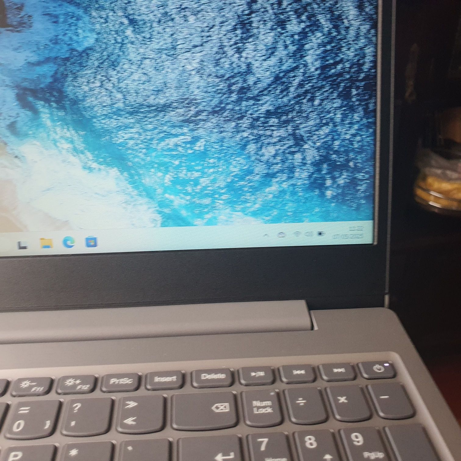 Portátil Lenovo 2,4 a 3,3 Ghz gráfica 2 Gb dedicada bom estado