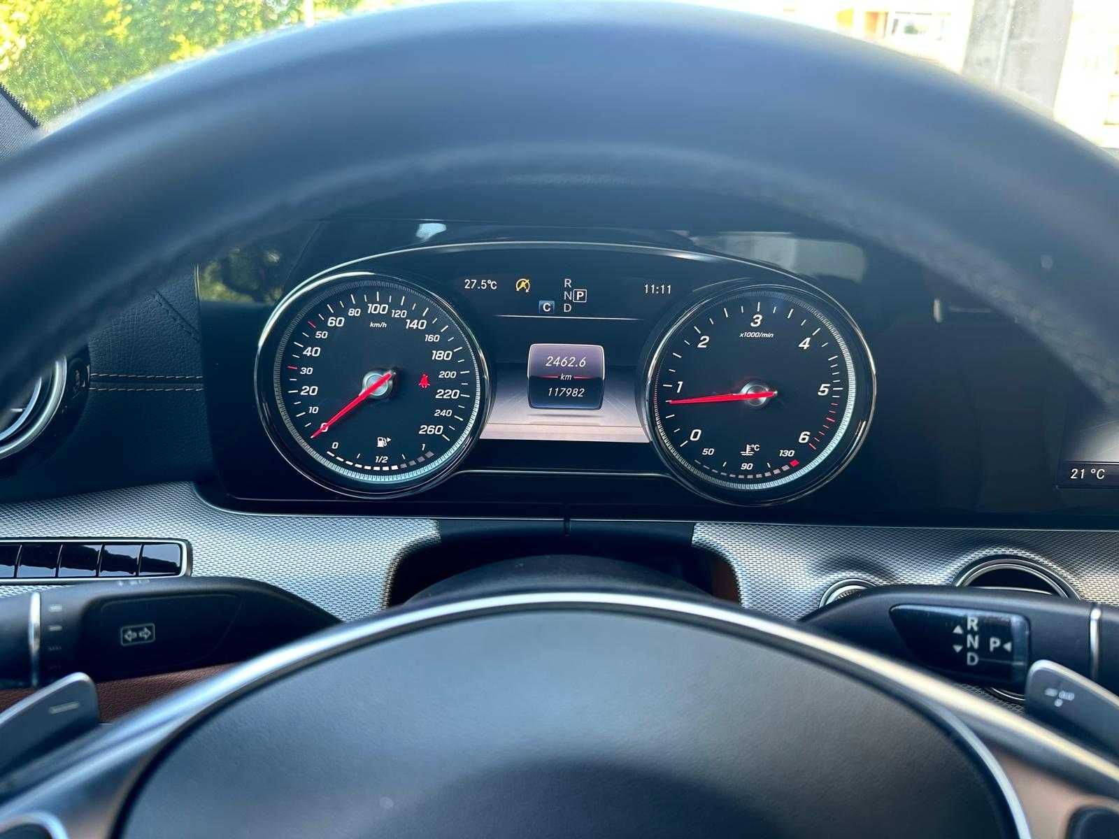 Negociável - Mercedes-Benz E220D AMG-line