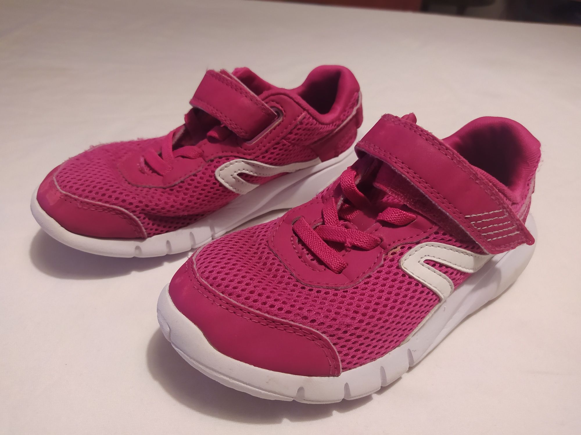 Sapatilhas Menina. Rosa. Decathlon. Tamanho 28