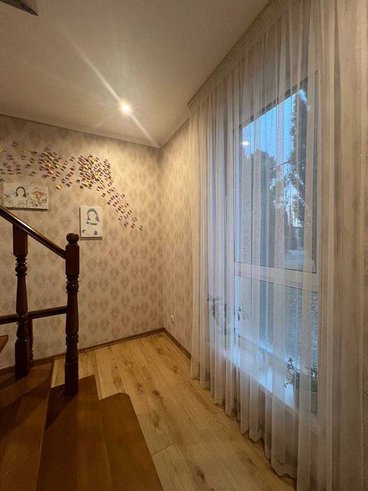 Продаж дуплекса з ремонтом та меблями. 7-9 км. від метро.