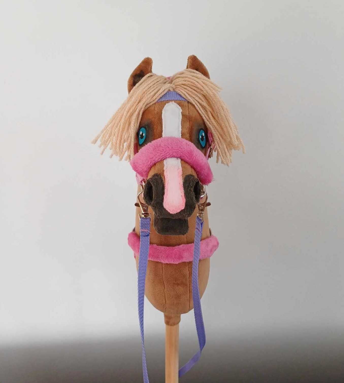 Konik Hobby Horse A4 ze sprzętem izabelowaty brąz