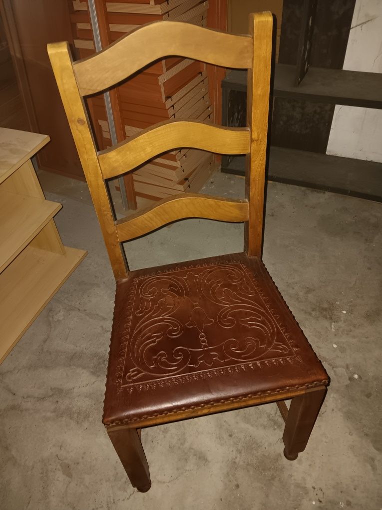 "Mesa + cadeiras"