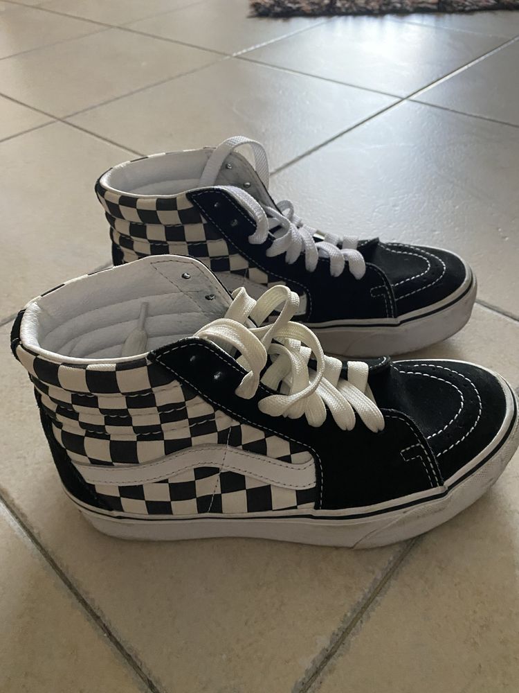 Vendo ténis bota Vans usados 1 vez.