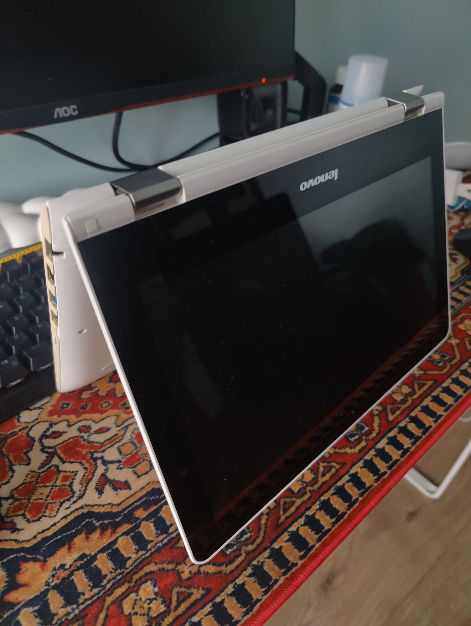 Lenovo Yoga 3 laptop/tablet 2w1 win10