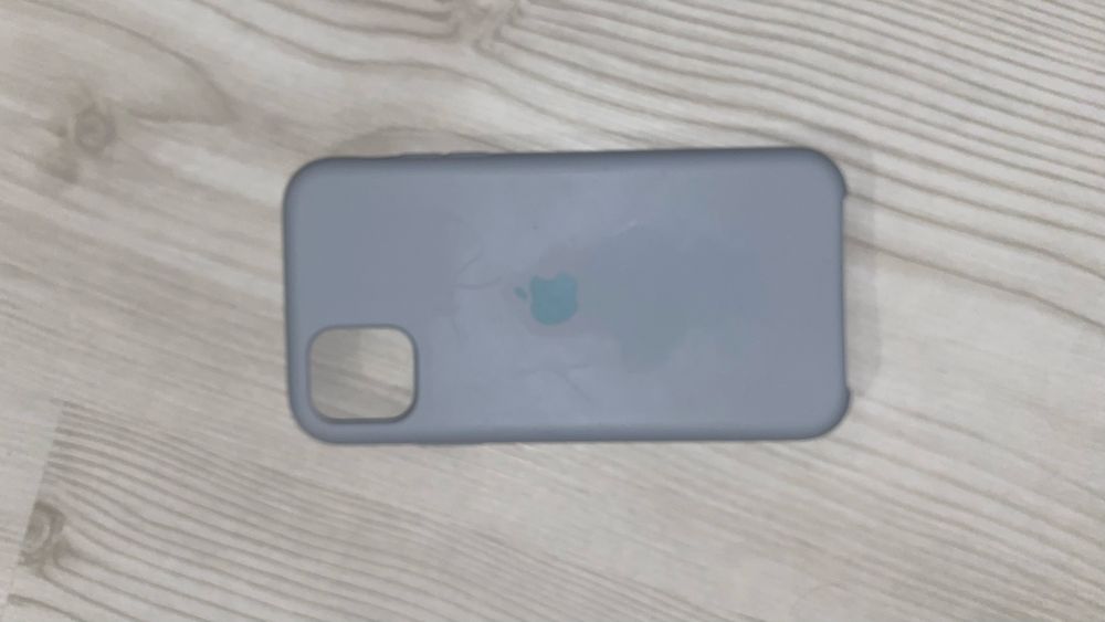Чохли на айфон 11 б/у
