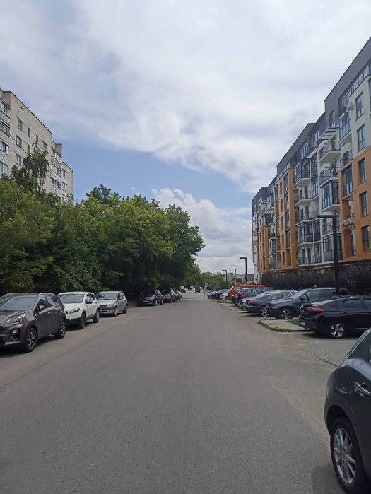 Продається кімната в гуртожитку на Шевченка.