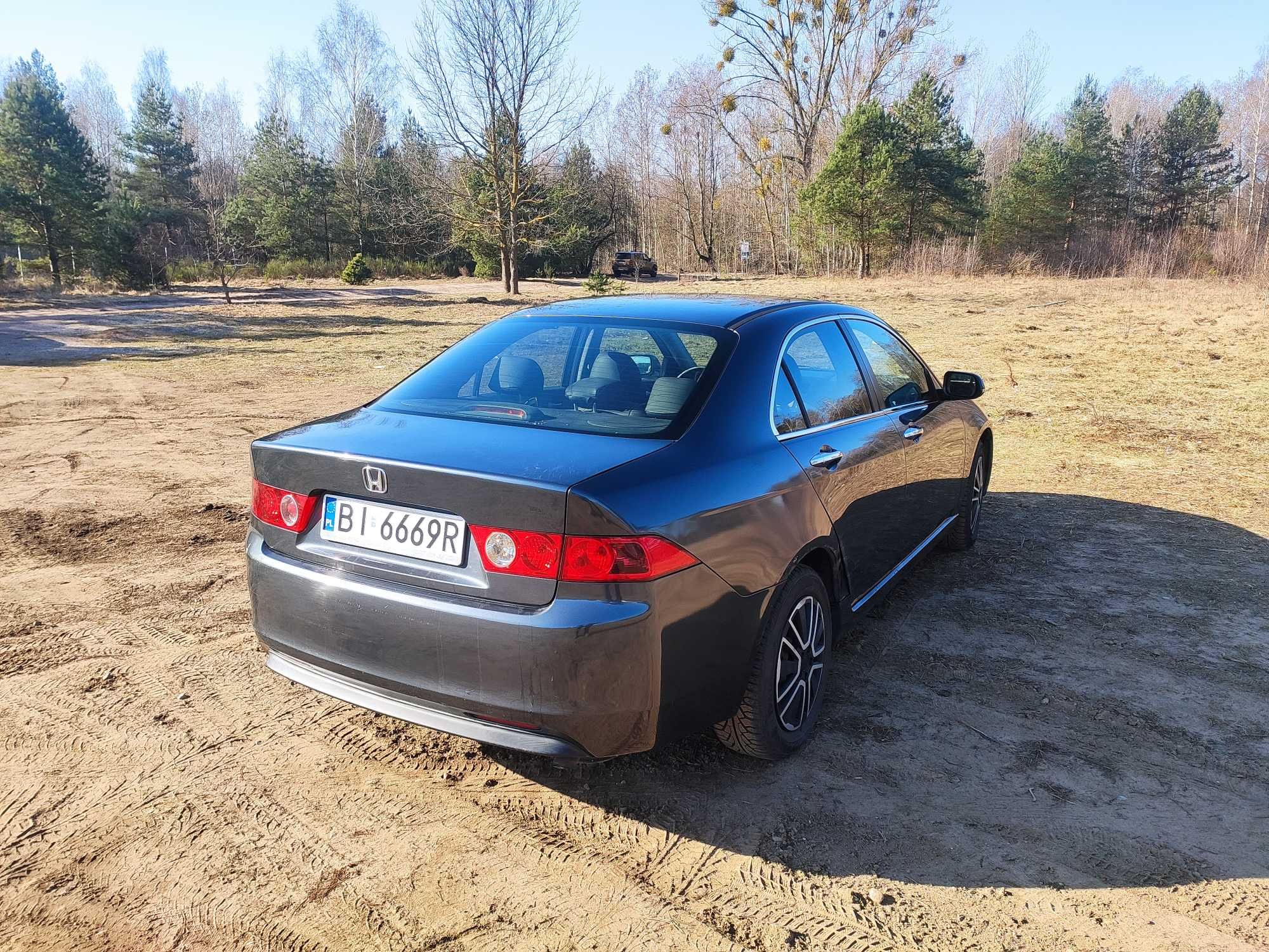 Honda Accord rok 2005