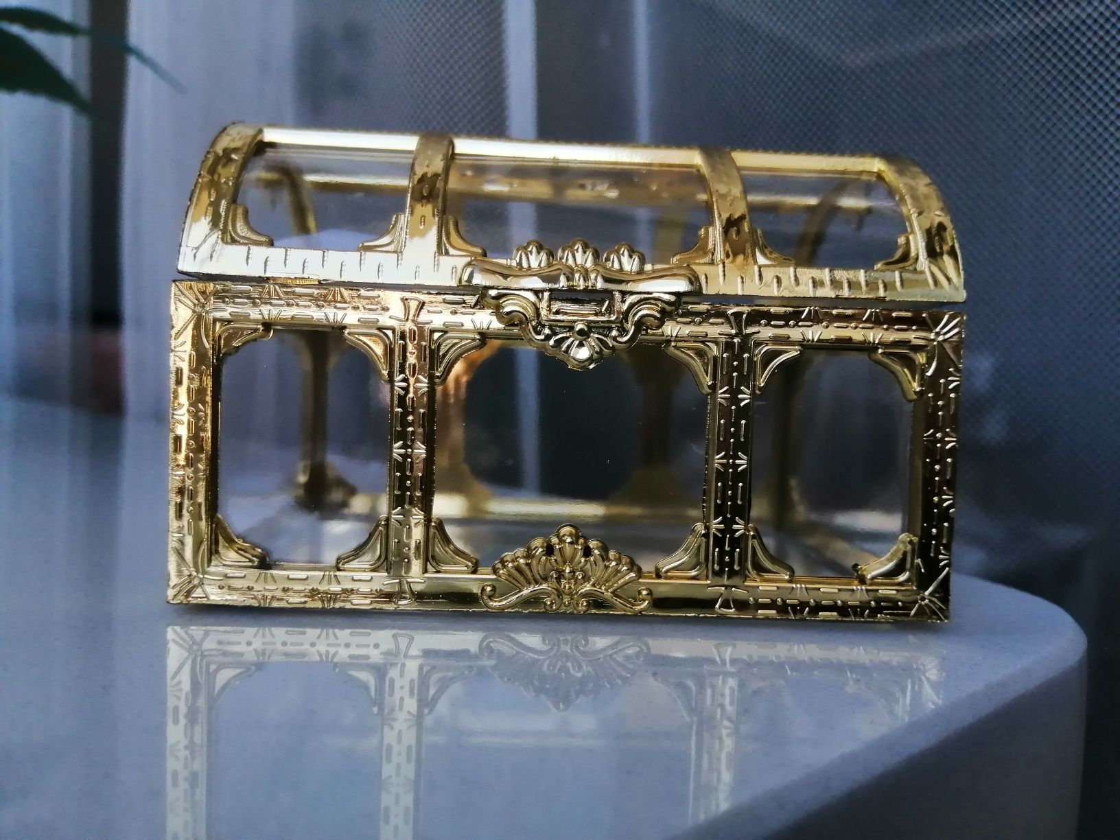 Szkatułka na biżuterię skrzynka skrzynia złoto pudełeczko na skarby