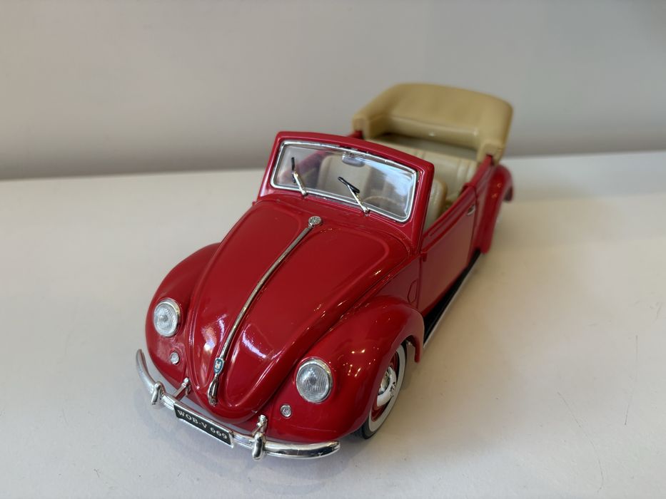 Model Volkswagen Beetle Garbus 1:18 Maisto (bburago welly)