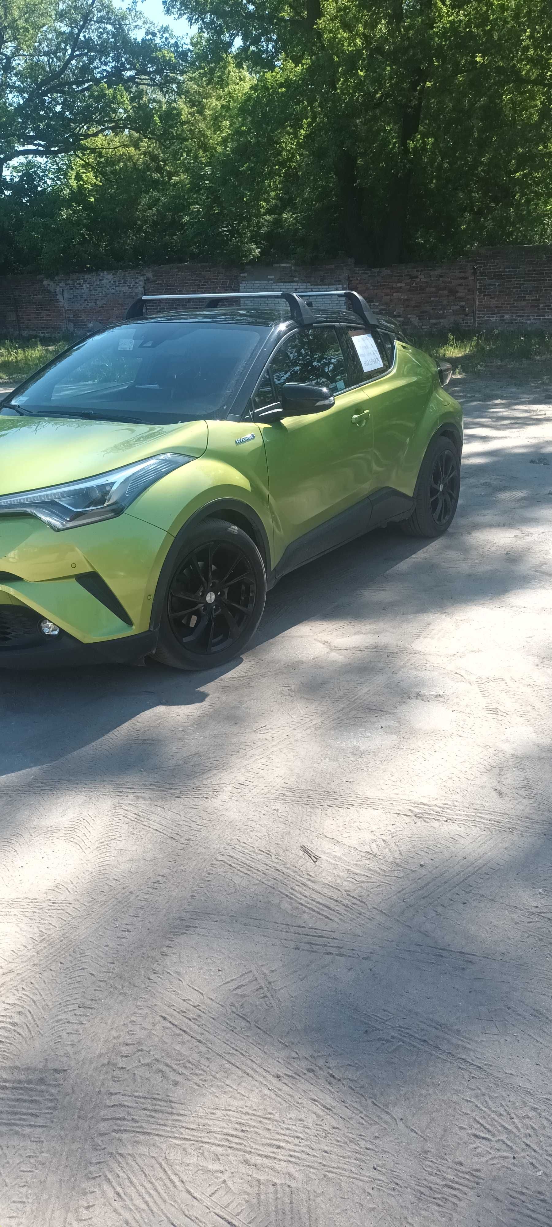Toyota CHR 1,8 Hybryda neon lime 2019