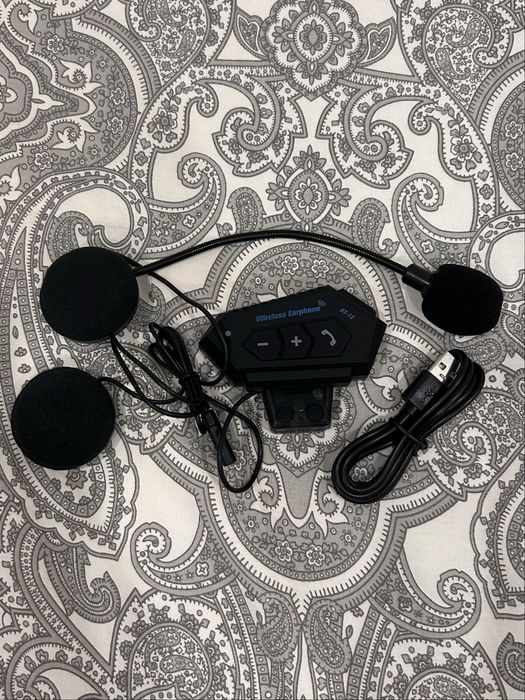 Varios intercomunicadores para mota