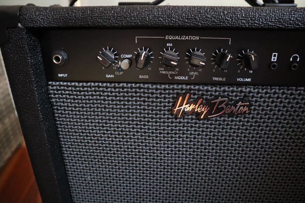 Harley Benton HB-40B- novo!