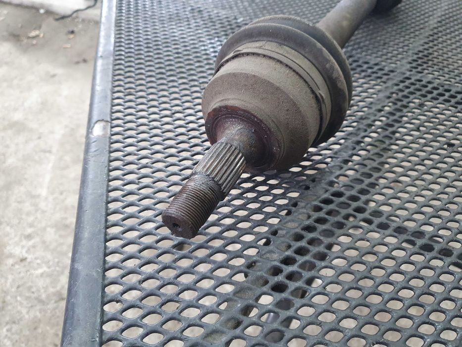 Półoś lewa przegub Peugeot 308 T7 1.6 benzyna 120km 5 biegów kpl