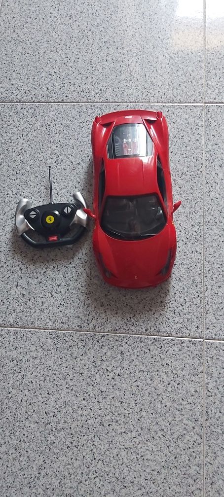 Ferrari  com comando