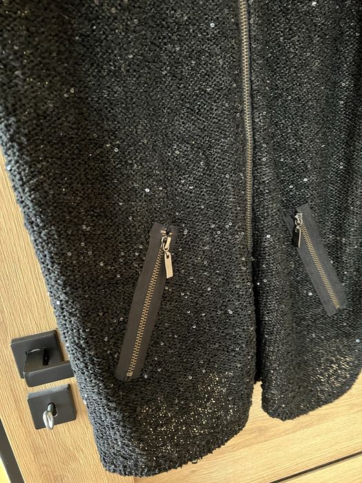 Sweter na zamek czarny z cekinami r. 44/46