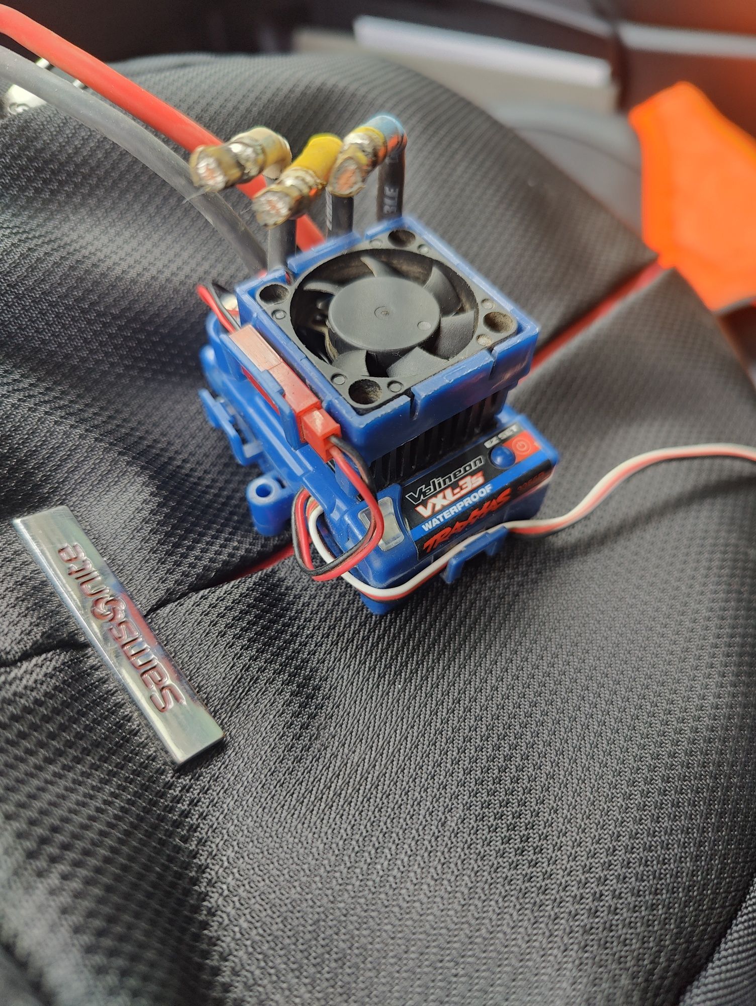 Material Traxxas Rustler vxl 4x4 I Hobbywing esc