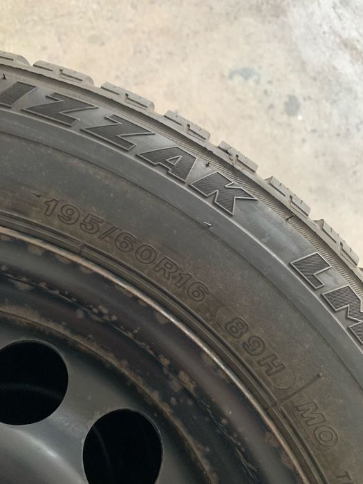 Pneus Semi-Novos 195/60R16