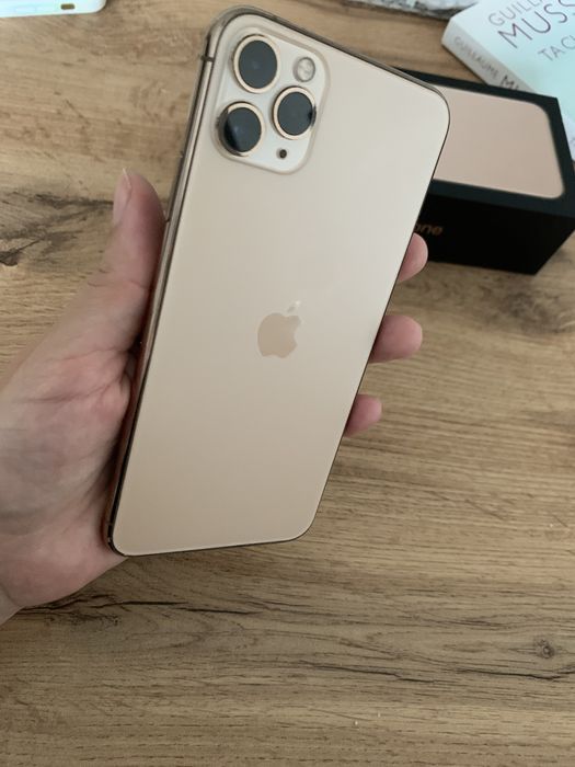 iPhone 11 pro max gold idealny