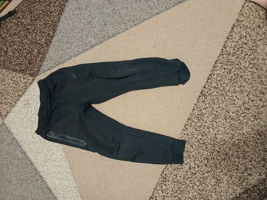Продам штани Nike tech fleece  розмір М