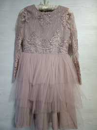 Sukienka elegancka tiulowa 128