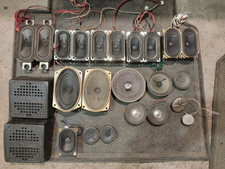 Динаміки.Були у використанні.