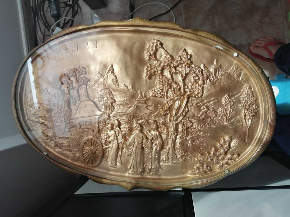 Mesa de apoio antiga dourada