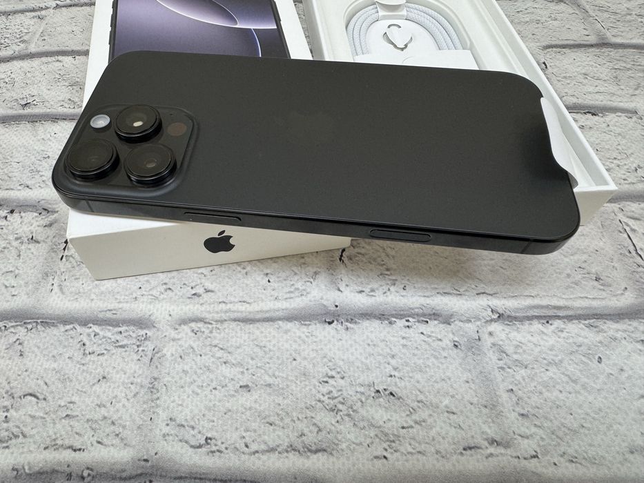 New Iphone 16 Pro Max 256gb neverlock Black Titanium Global 1340$