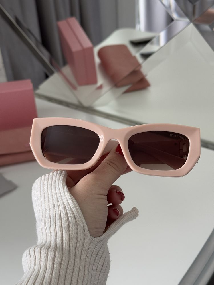 Солнцезащитные очки miu miu